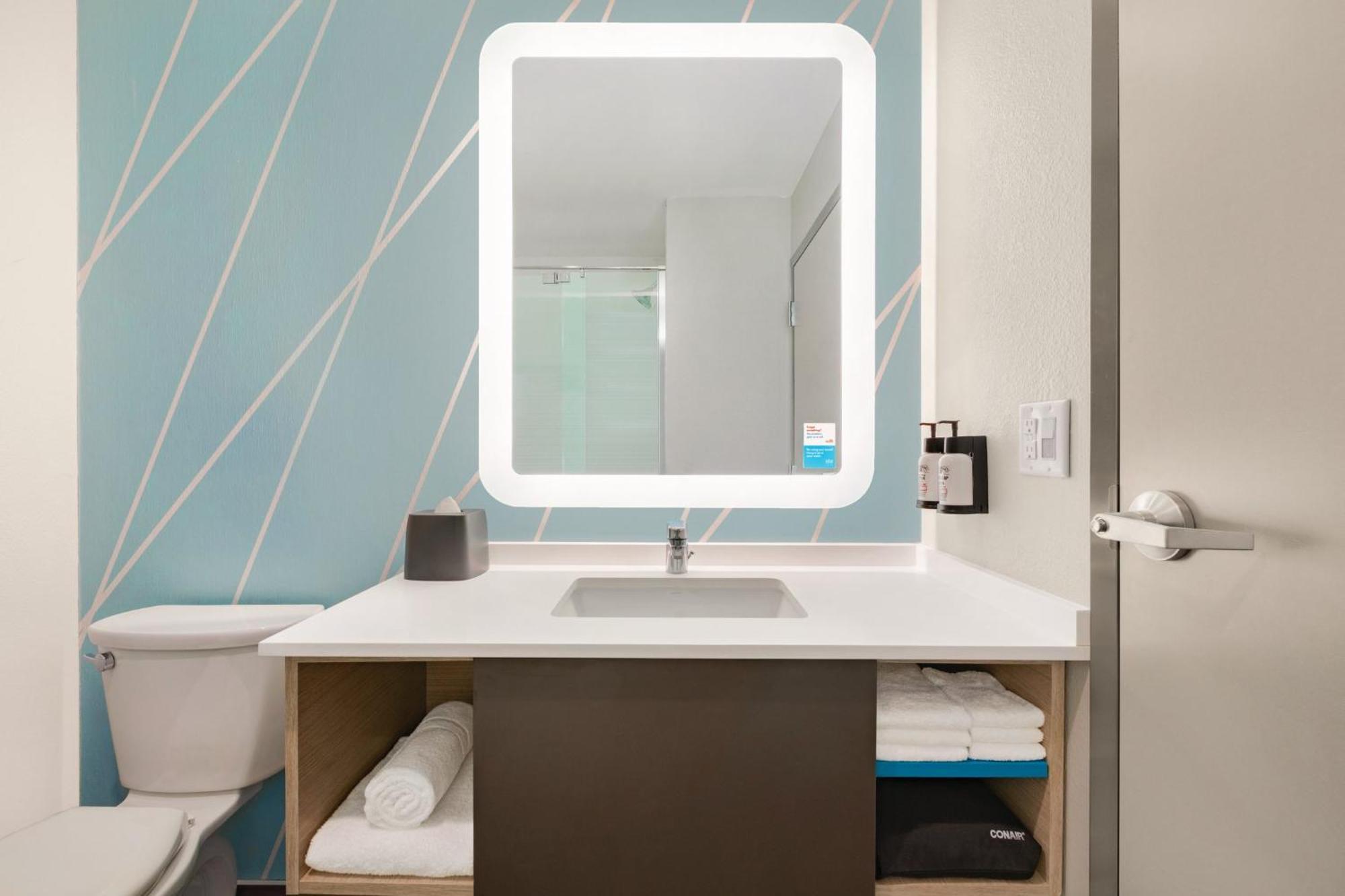 Avid Hotel Wisconsin Dells Lake Delton By Ihg Ngoại thất bức ảnh